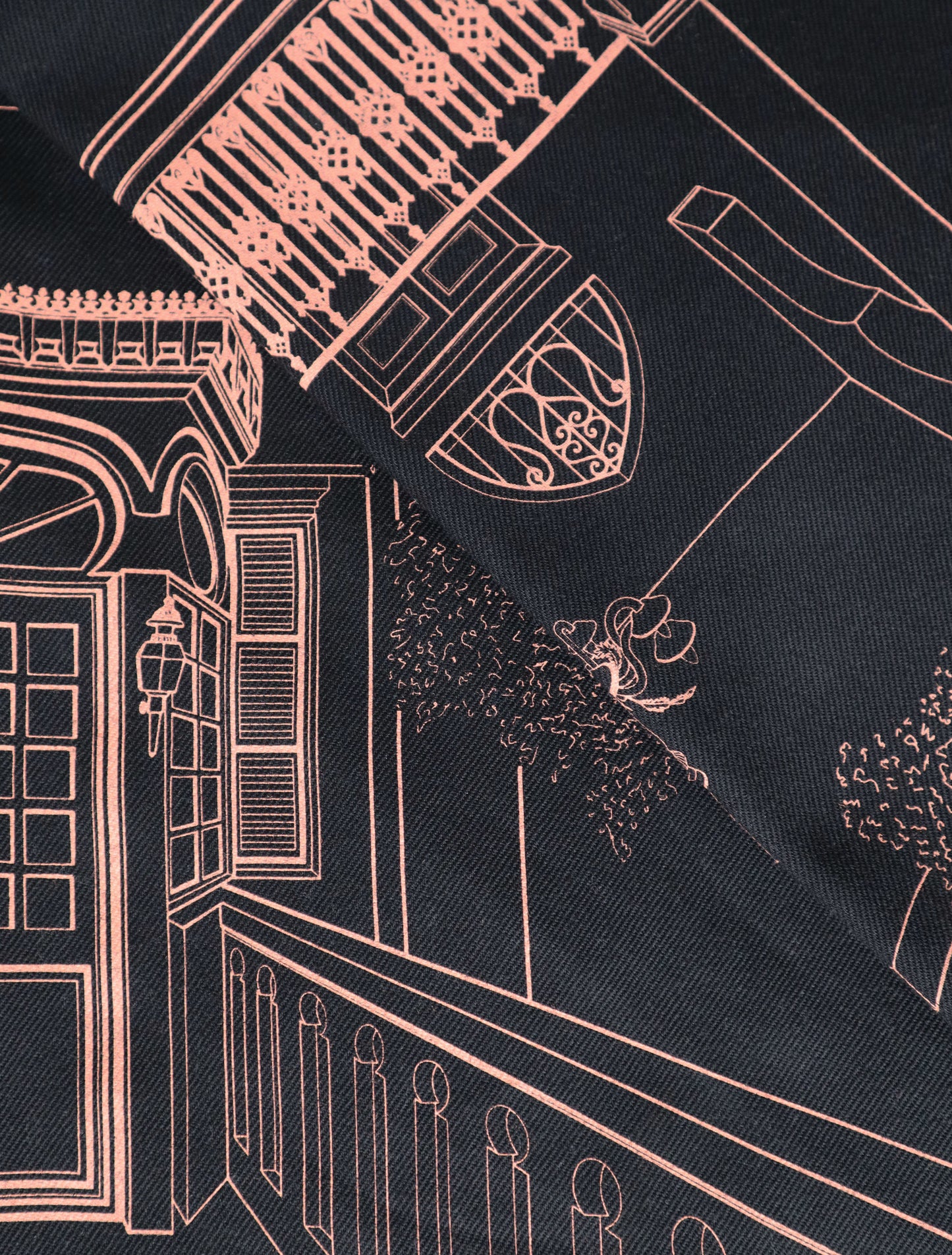 Devant la maison - Nuit